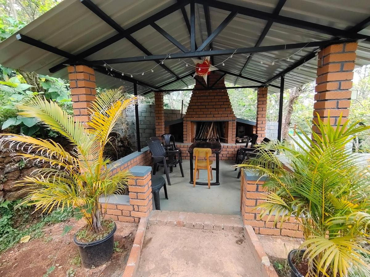 Silver Spruce Entire Nature Villa โกตากิริ ภายนอก รูปภาพ